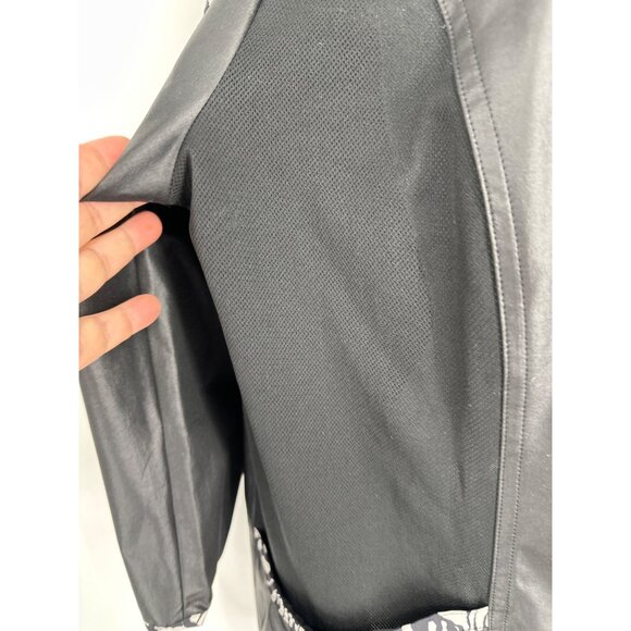 Zenergy By Chicos Womens Black & Zebra Print Full Zip Jacket Size 2 US L - Picture 3 of 9